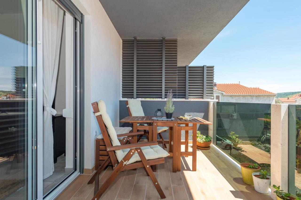 New And Chic Place Near Old Town Of Trogir Eksteriør billede