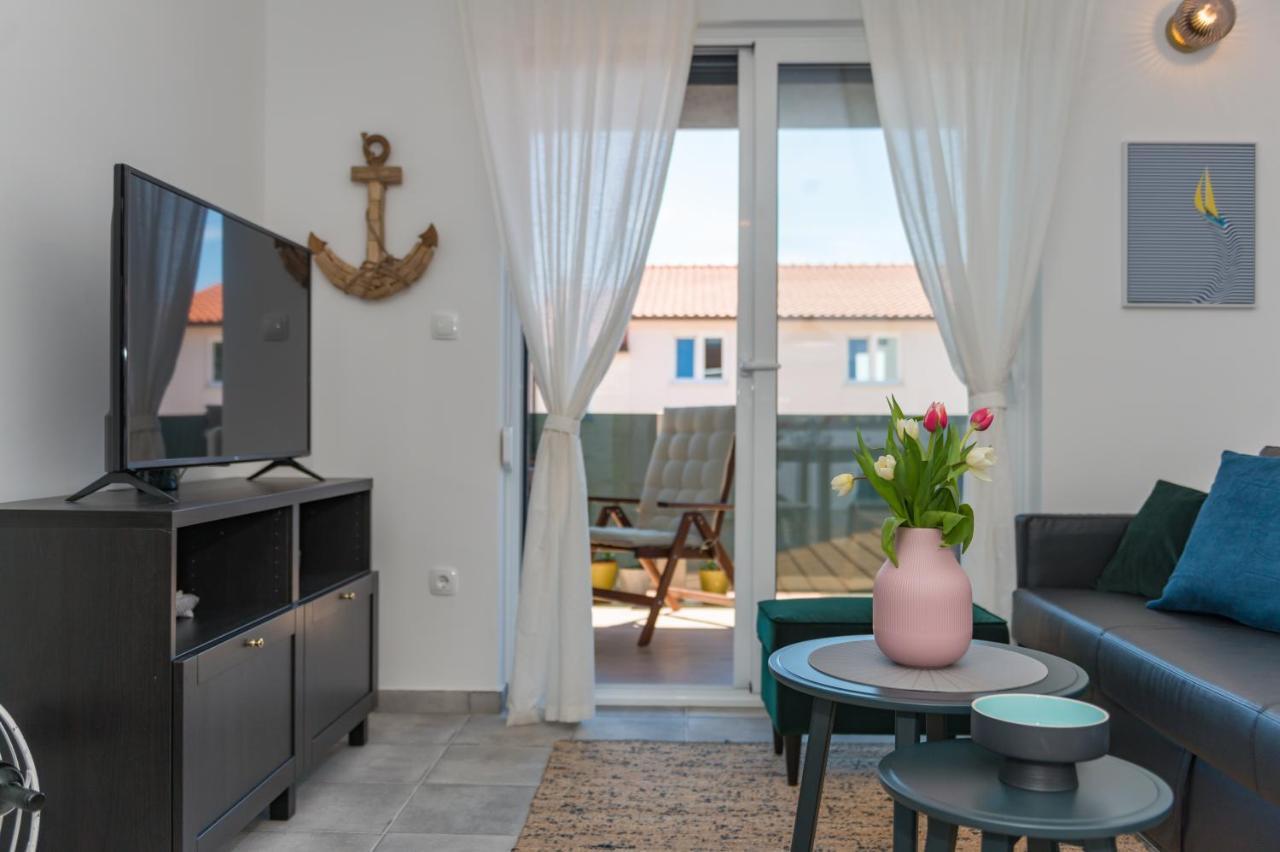 New And Chic Place Near Old Town Of Trogir Eksteriør billede