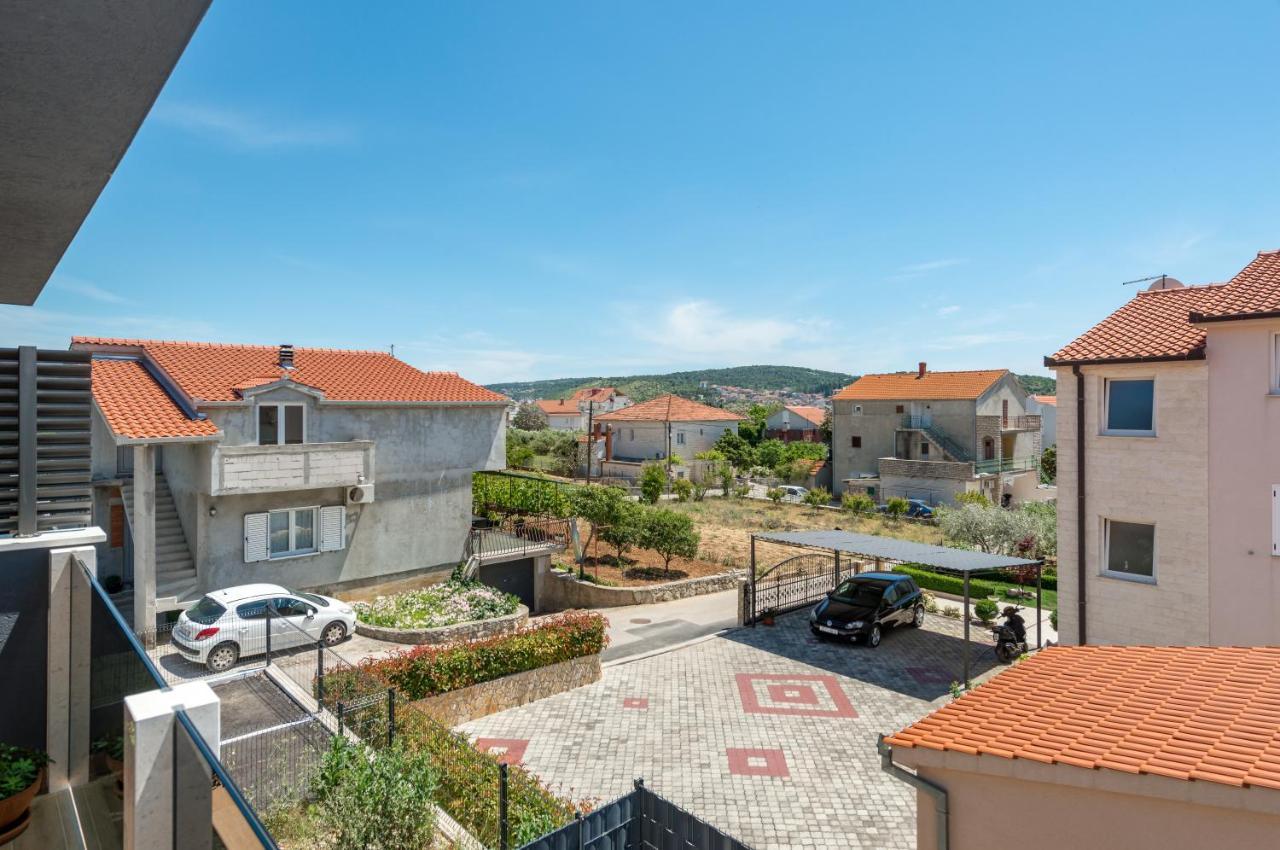 New And Chic Place Near Old Town Of Trogir Eksteriør billede