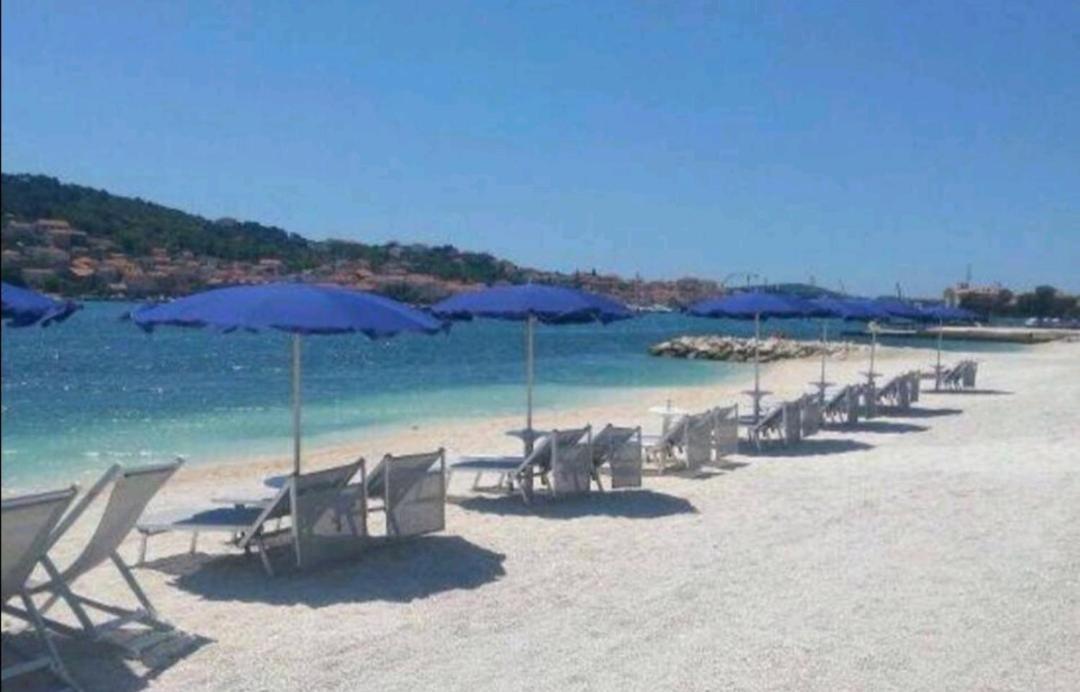 New And Chic Place Near Old Town Of Trogir Eksteriør billede